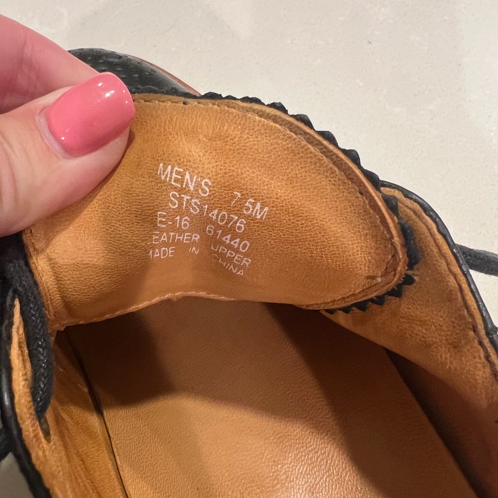 Sperry Wingtips - Picture 3 of 4